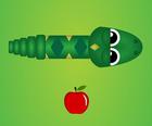 Змея ест яблоко